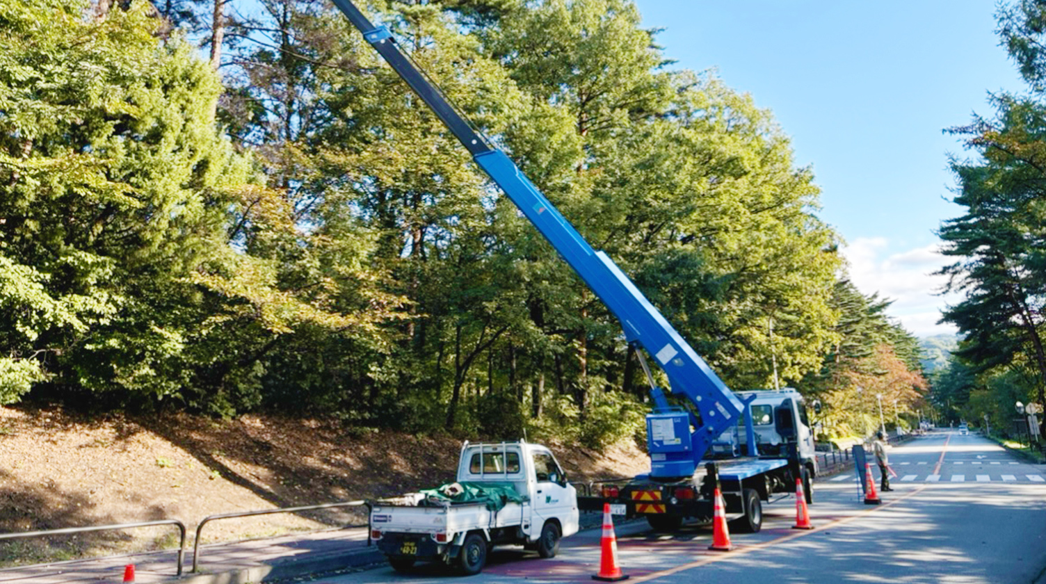 27ｍブームの高所作業車